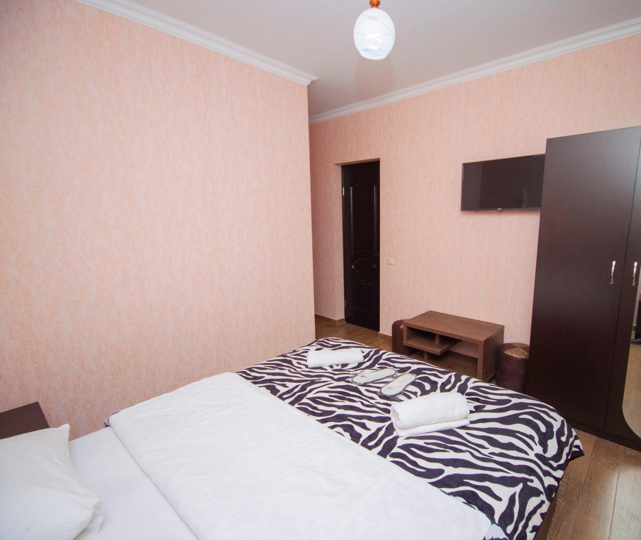 Hotel Elegant 2 Tbilissi Extérieur photo