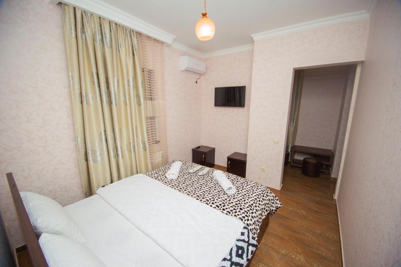 Hotel Elegant 2 Tbilissi Extérieur photo